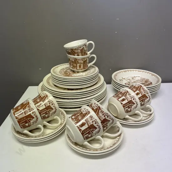 Large collection of Crown Lynn Heritage 1800 Dinner/Teaware