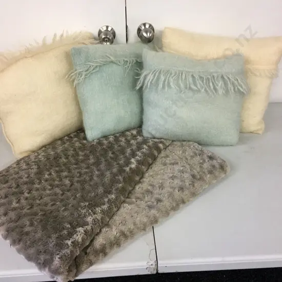 Grey Throw & Rectangular Cushions x 4 ( 2 x Spearmint, 2 x Cream )