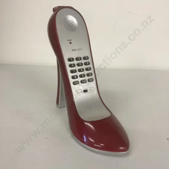 Red High Heel Shoe Telephone (Needs Phone Cable), 17 x 18cm