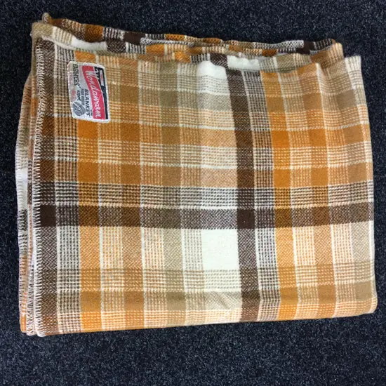 Pair Of Single 'Wondawarm' Woollen Blankets x2