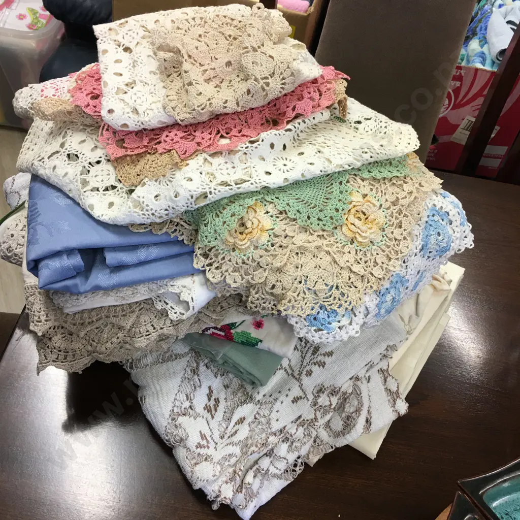 Vintage Table Cloths, Doilies Etc Image 1++