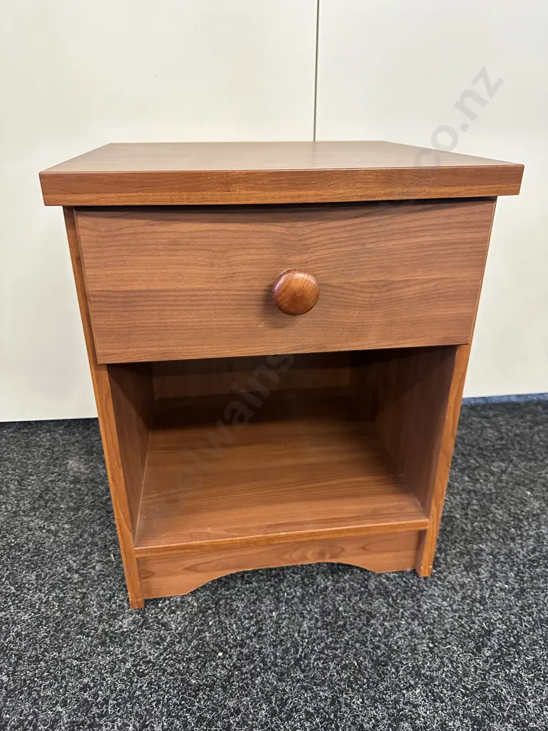 Wood Effect Single Drawer Bedside Cabinet, H51 W39.5 D39.5cm Image 1++
