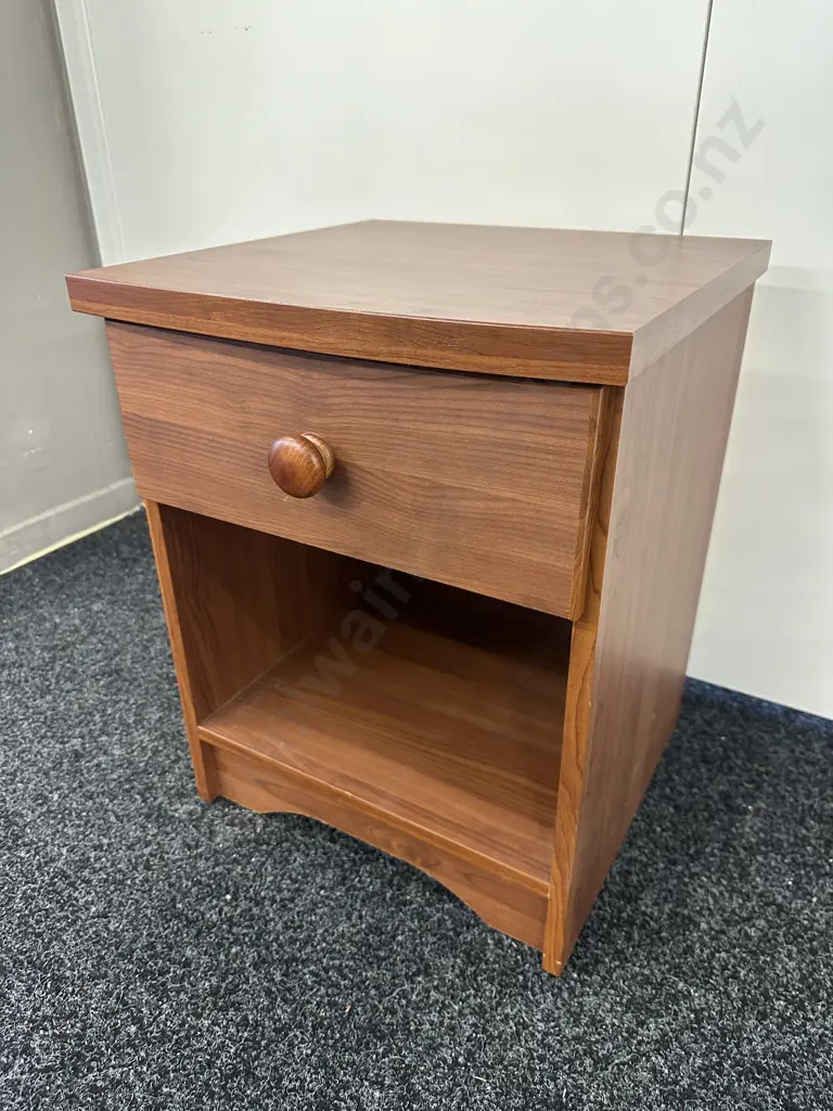 Wood Effect Single Drawer Bedside Cabinet, H51 W39.5 D39.5cm Image 1++