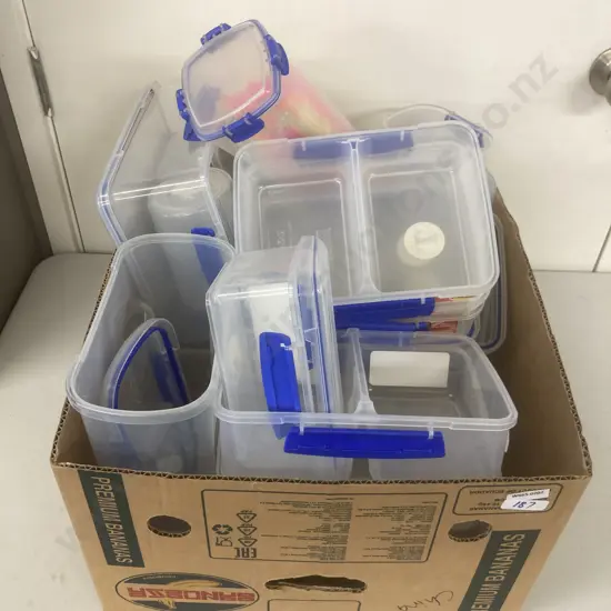 Box lot of Sistema