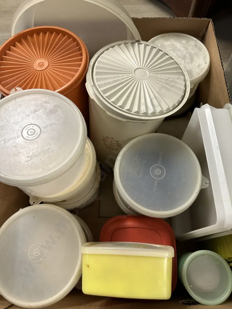 Box Lot Tupperware Image 1++