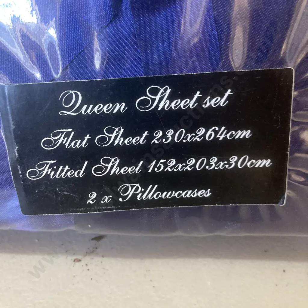 Luxury Satin Sheet Set, Queen Image 1++