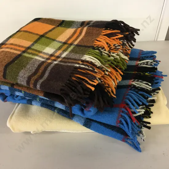 Travel Rugs x2 Cream Single Woollen Rugs x2