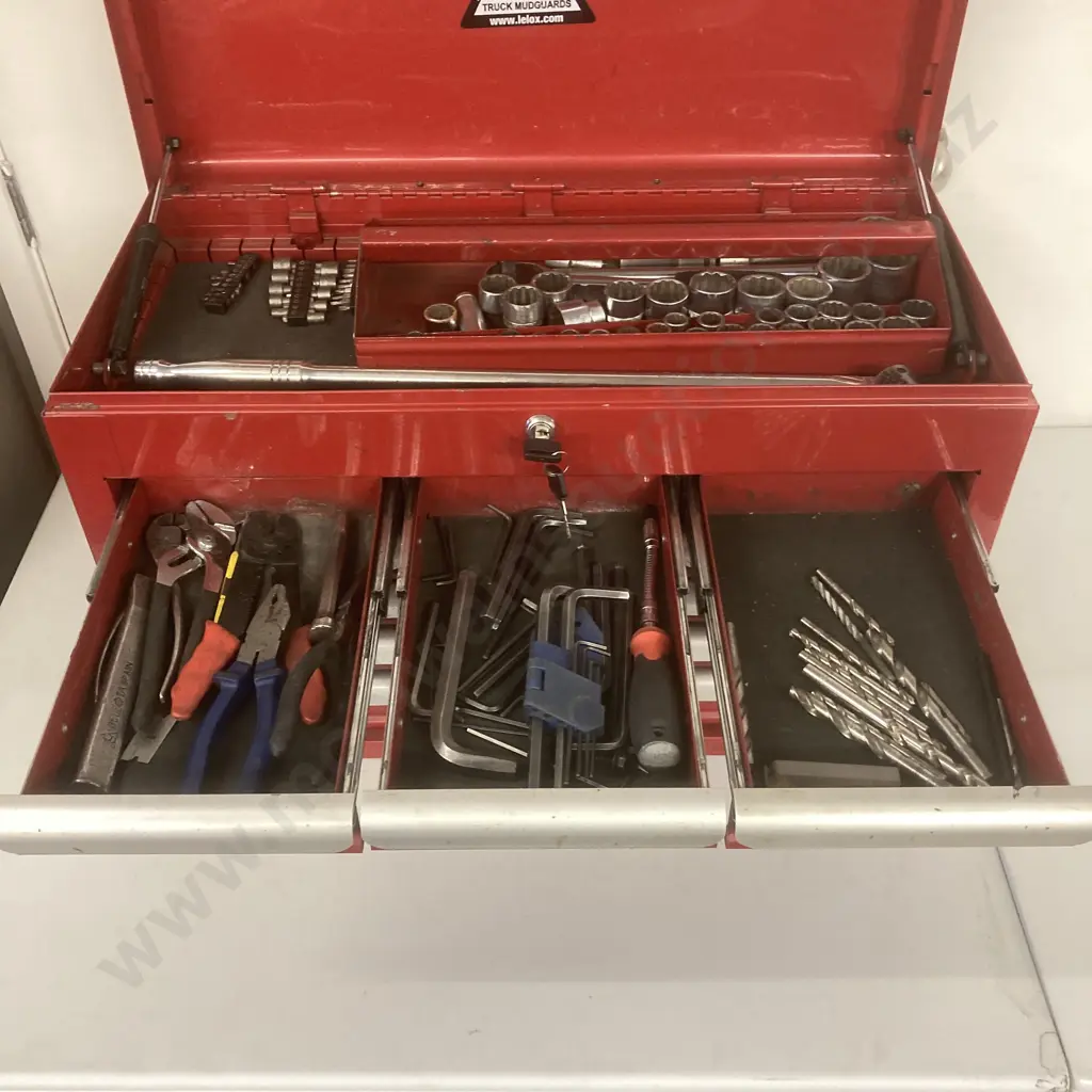 Red Steel Repco 9 Drawer & Top Tray Tool Chest With Tools, Two Keys, H43 W66 D31cm, Image 1++