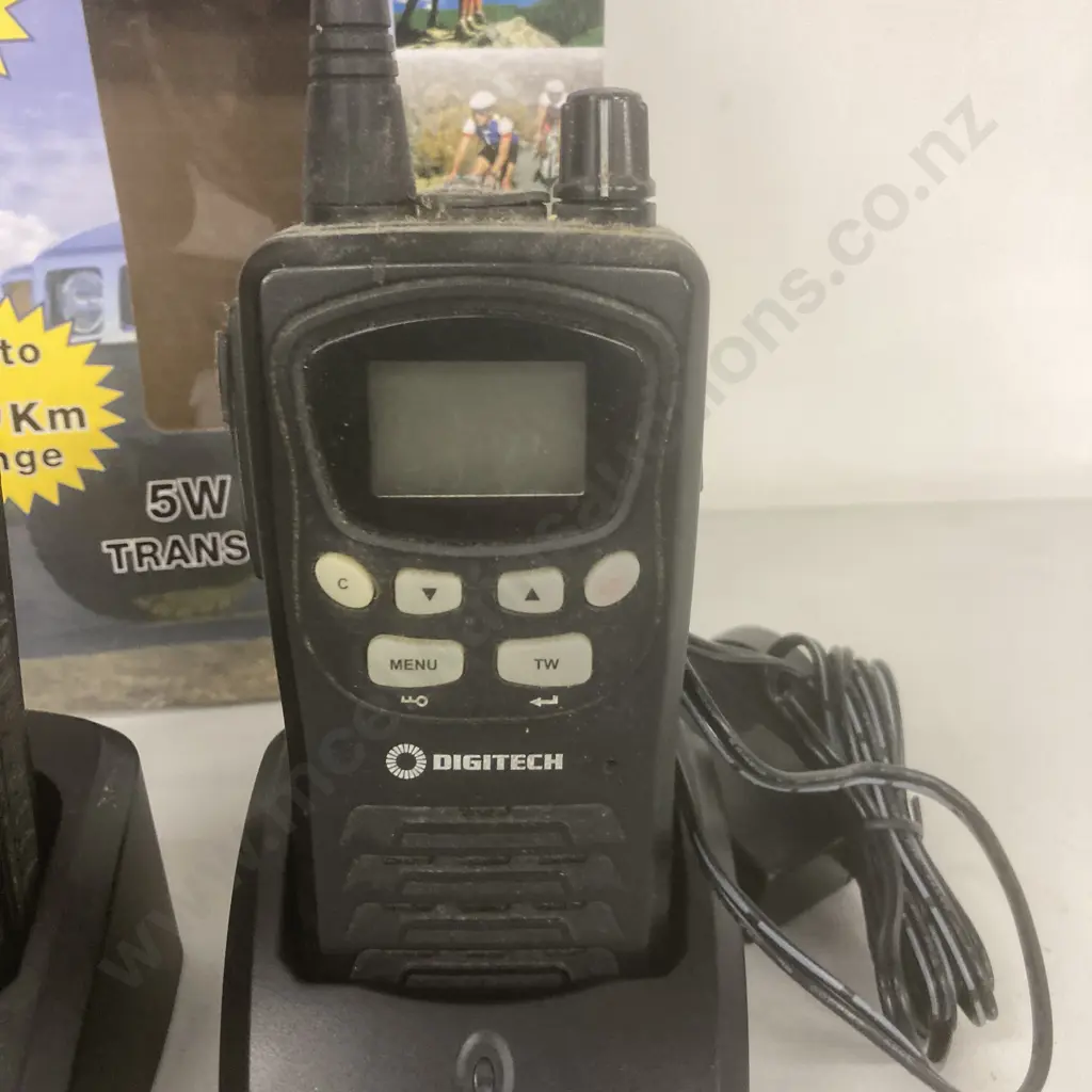 Pair of Digitech DC-1065 5W 80 Channel UHF Transceivers With Manuals (Missing One Power Supply) Image 1++