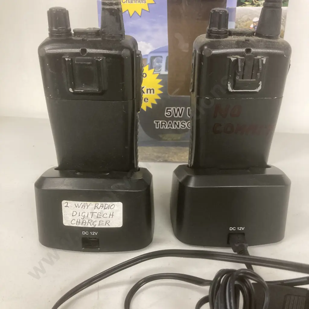 Pair of Digitech DC-1065 5W 80 Channel UHF Transceivers With Manuals (Missing One Power Supply) Image 1++