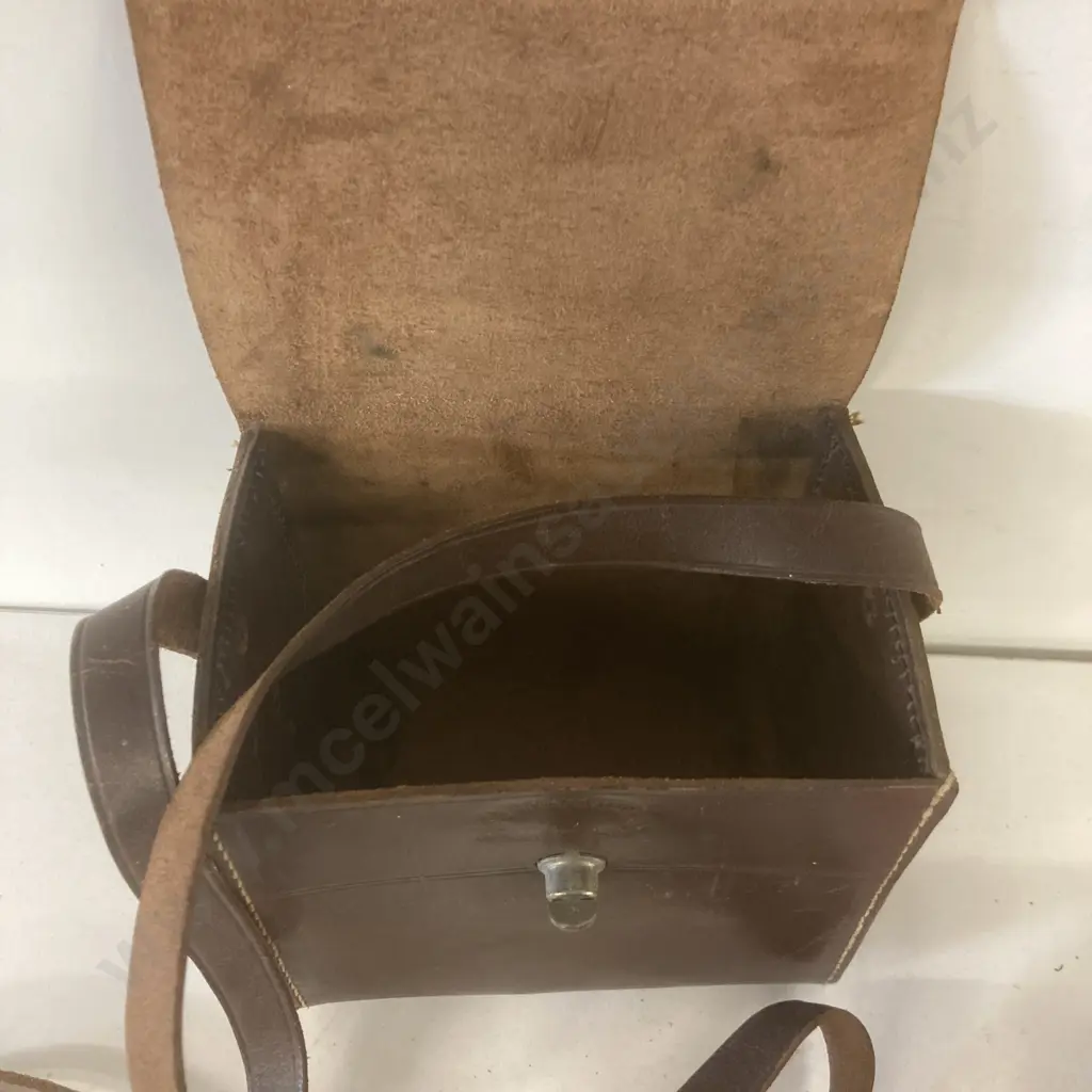 Vintage Photography Items. National PE-2002 Flash Unit, Safari Japan Fan Flash, Leather Box Camera Case, Etc Image 1++