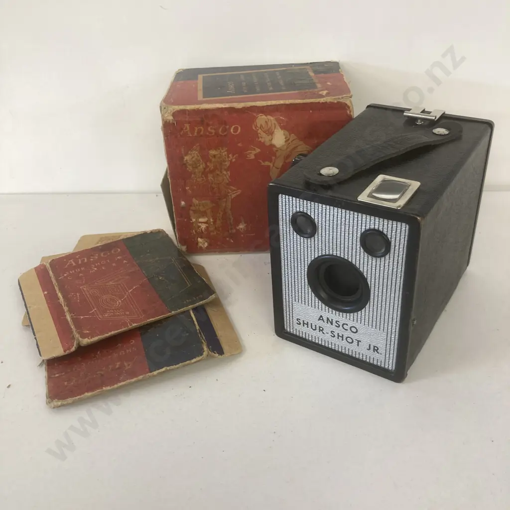 Vintage 1940's ANSCO SHUR-SHOT JR 120 Film Box Camera With Original Box Image 1++