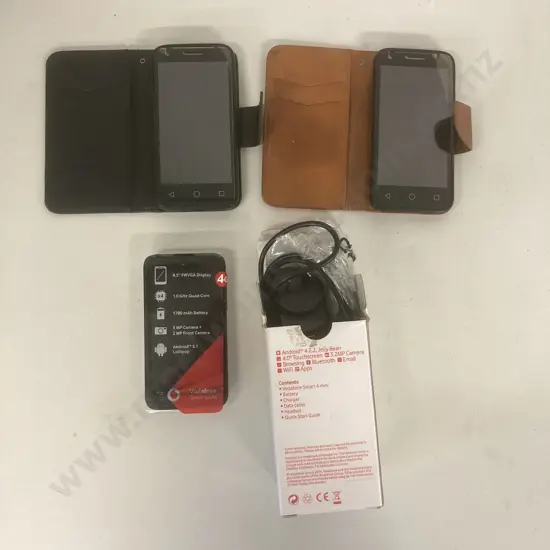 Vodafone 785 Smart 4 Mini Tech White Mobile Phone, Charger & Original Box, Pair of Vodafone 4G Mobile Phones & Cases