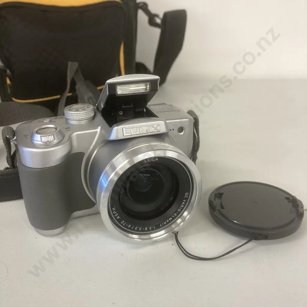 Panasonic Lumix DMC-FZ5, 12 x Optical Zoom, Carry Bag, Cards, Charger Etc Image 1++
