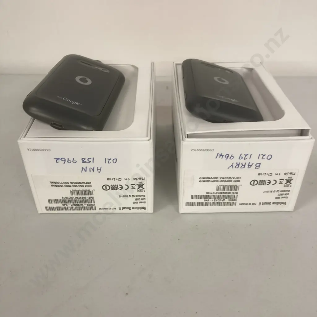 Pair of Vodafone V860 Smart II Gun Grey Mobile Phones, Chargers, Original Boxes Image 1++