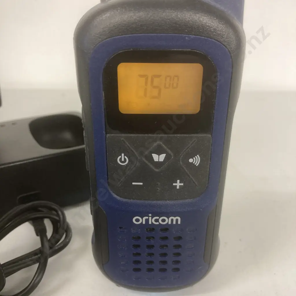 Oricom UHF2295 2 Watt Waterproof Handheld UHF CB Radio Twin Pack Image 1++