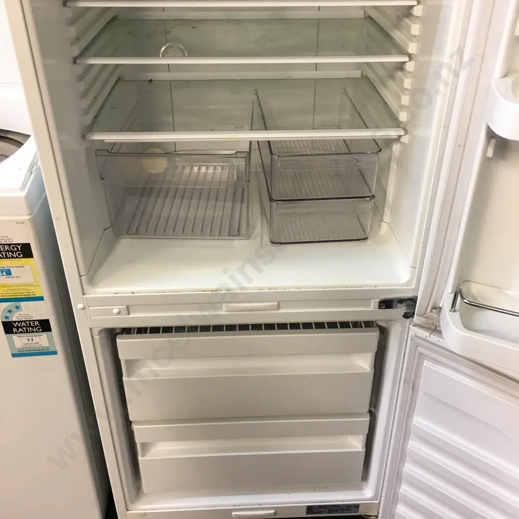 Fisher & Paykel E372B Activesmart Fridge Freezer, #CLF276167R, 373 Litres Image 1++