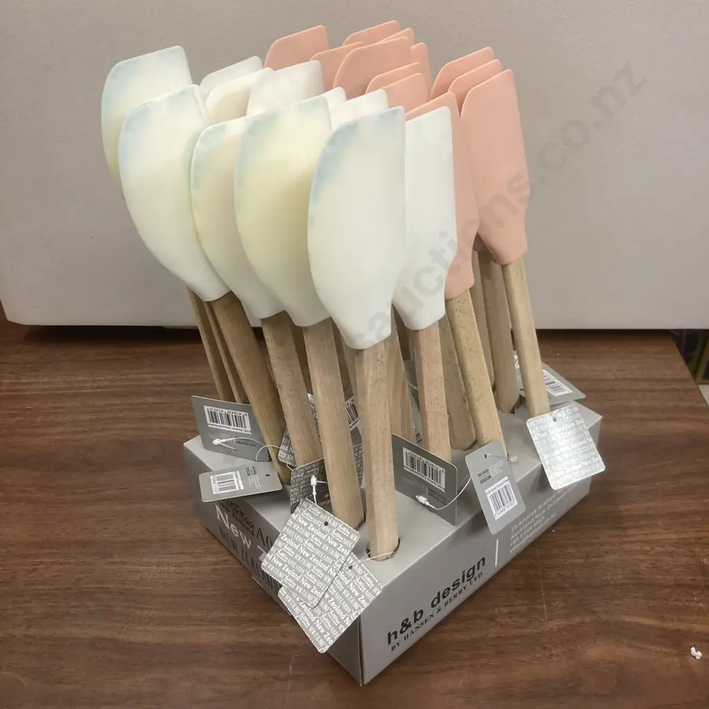 24 x Kiwiana Assorted Design Spatulas - H&B Design Image 1++
