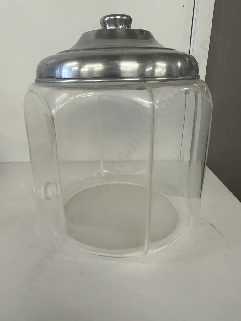 Retro Drinks Dispenser Image 1++