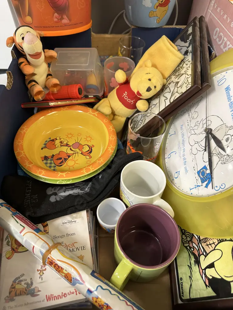 Box Lot Assorted Winnie The Pooh, Table Lamp, Clock, Bin Etc Image 1++