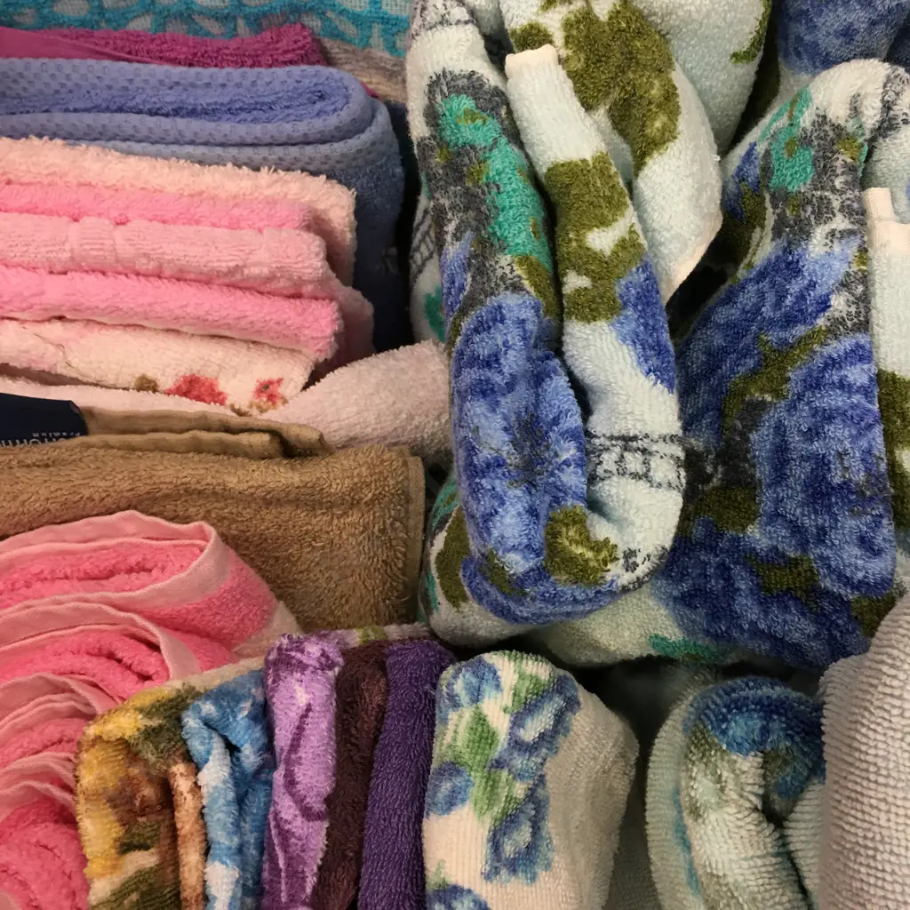 Box Lot Of Assorted Towels Image 1++