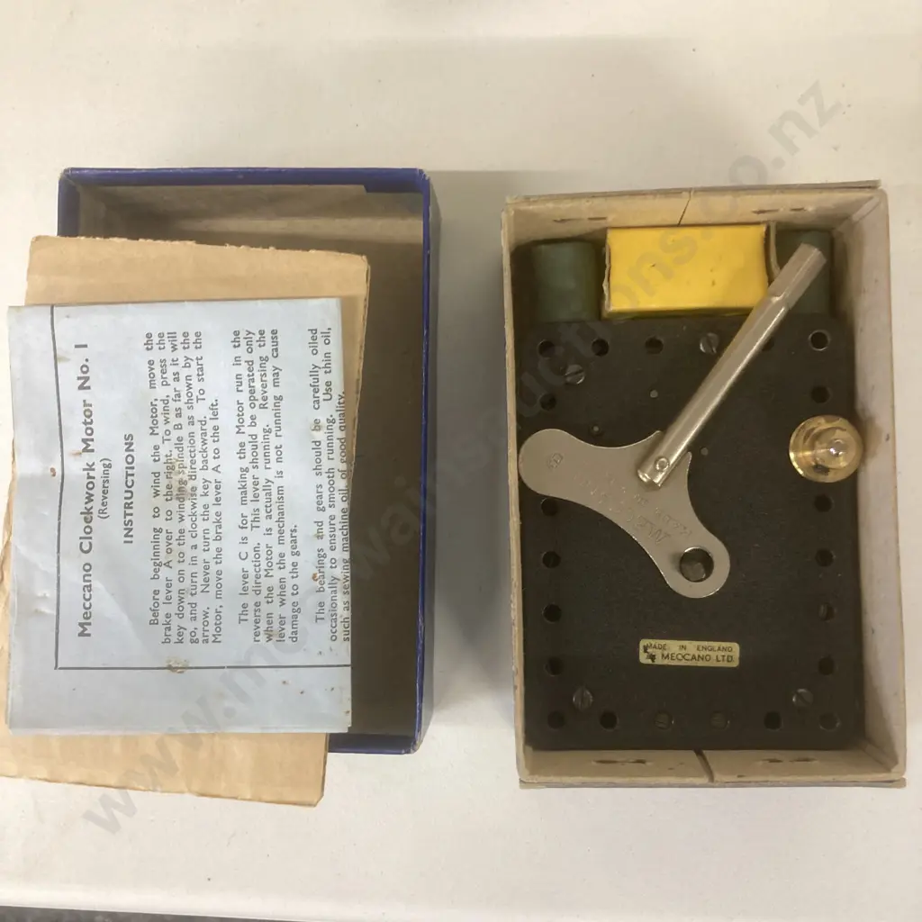 Vintage Meccano With Instructions For Outfit No.5, No.5A, No.6A In Vintage Taniwha Soap Box Image 1++