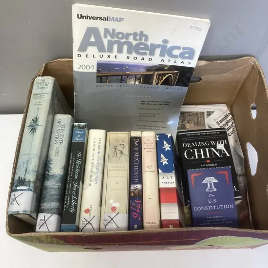 Box Lot The US Constitution Explained, 2004 Nth America Road Atlas Etc