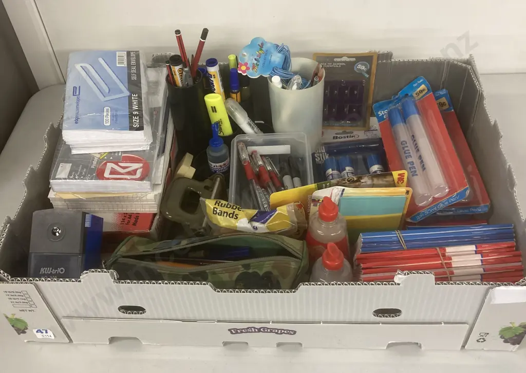 Box Lot Stationery Image 1++