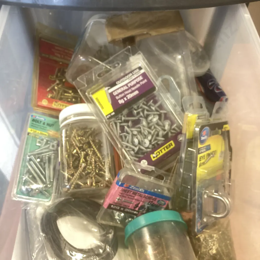 Taurus 3 Drawer Unit With Hardware, Screw & Nail Packs Etc Image 1++