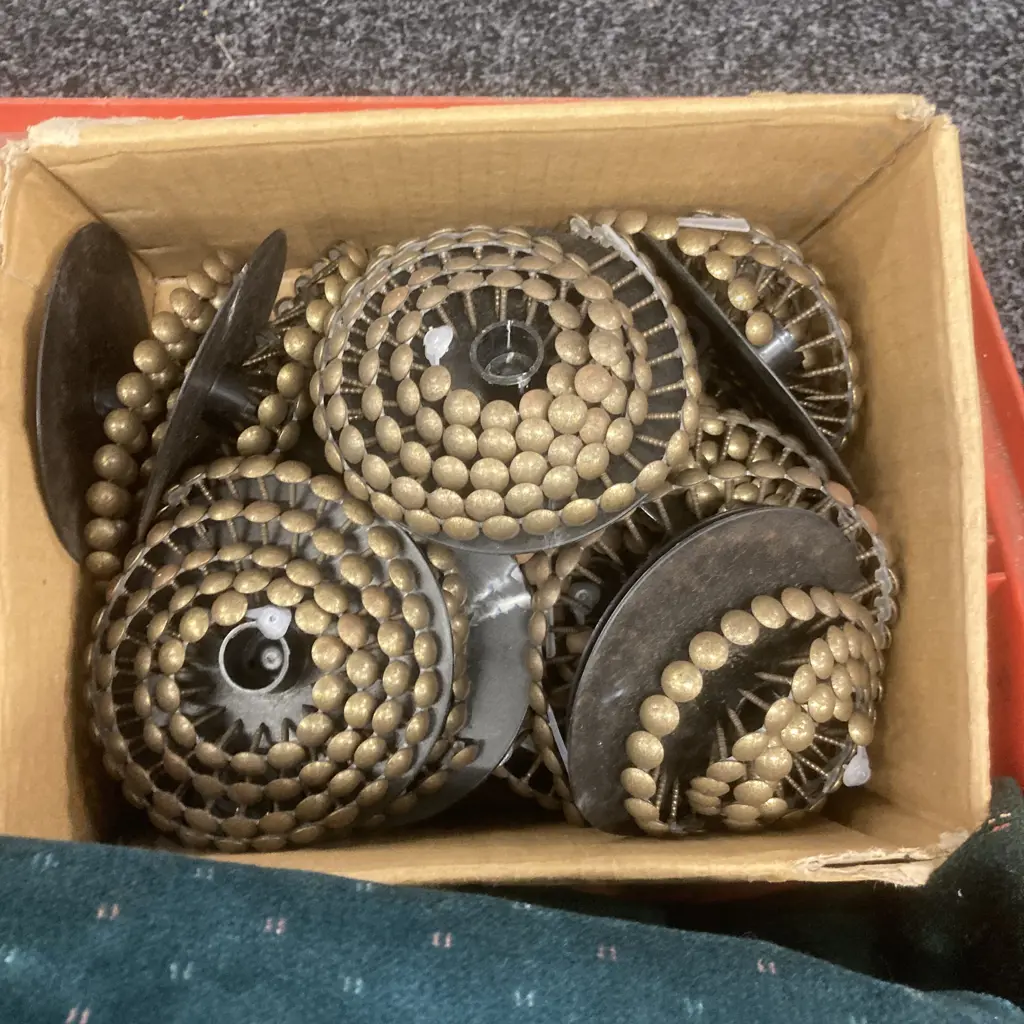 Box of 2000 Dome Head Nails & Fabric Image 1++