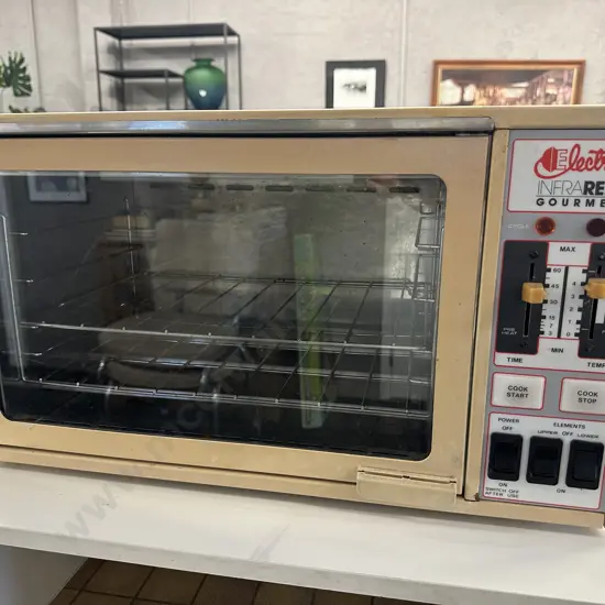 Vintage Electra Infrared Gourmet Bench Top Oven
