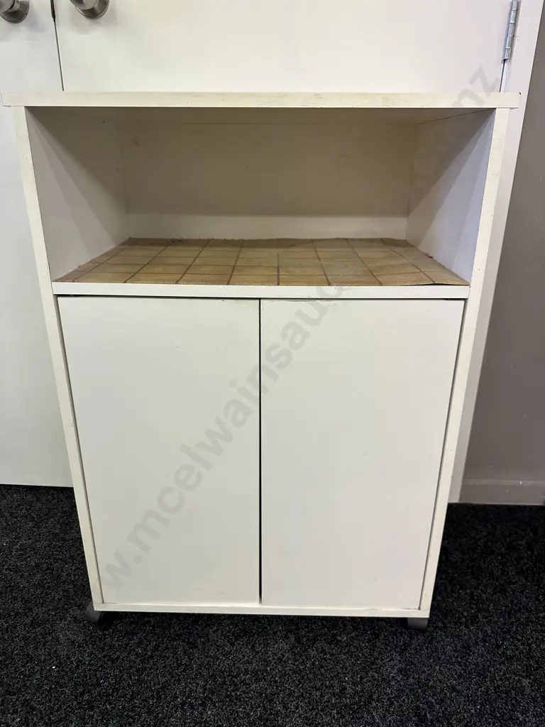 Mobile Cupboard, 2 Door & Shelf, H87 W61 D39cm Image 1++