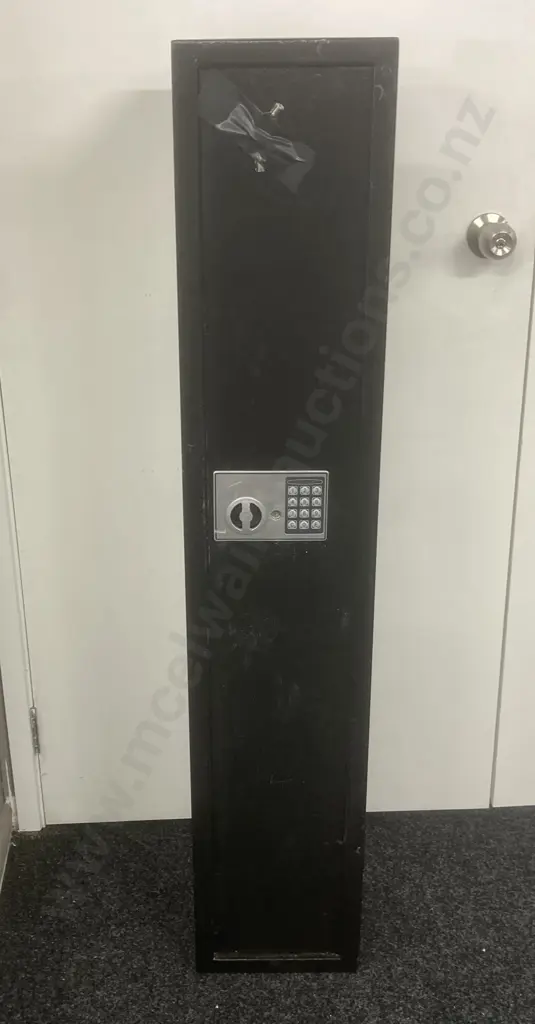 Metal Gun Cabinet With Keys, H132.5 W26 D22cm (Not Working) Image 1++