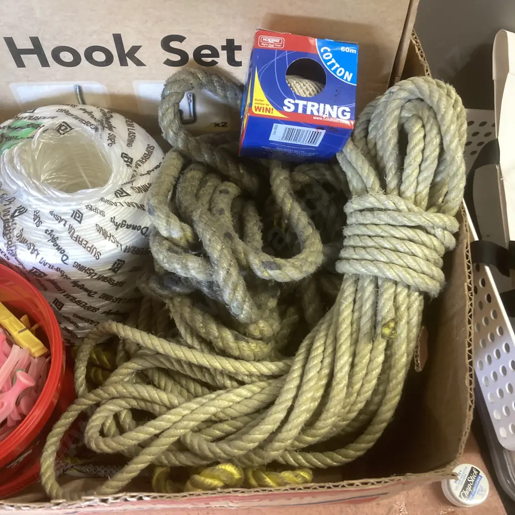 Box Lot Hook Set, Ropes, String, Pegs Image 1++