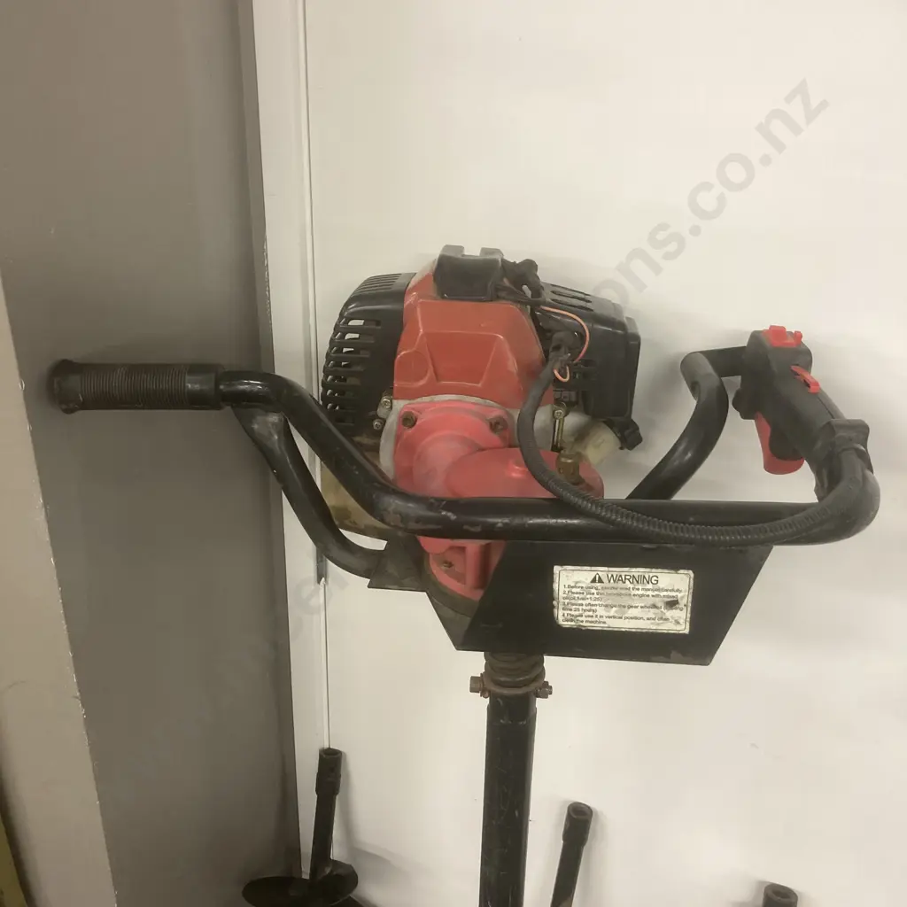 Post Hole Borer With 4 Augers Image 1++