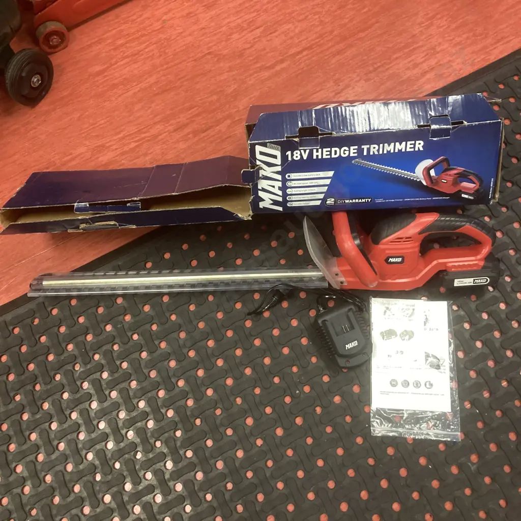 MAKO 18V Hedge Trimmer With Charger & Manual Image 1++