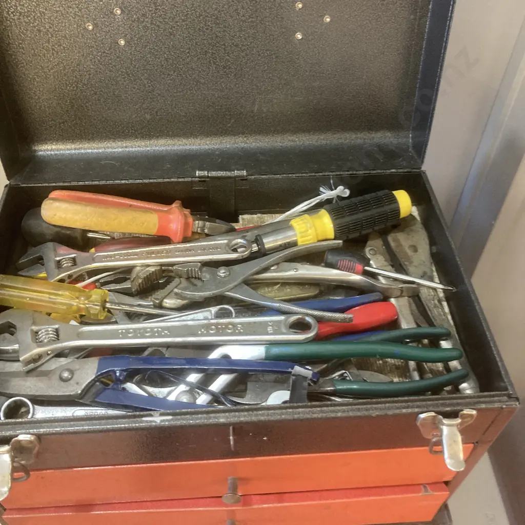 Steel Toolbox & Roller Cabinet With Tools Image 1++
