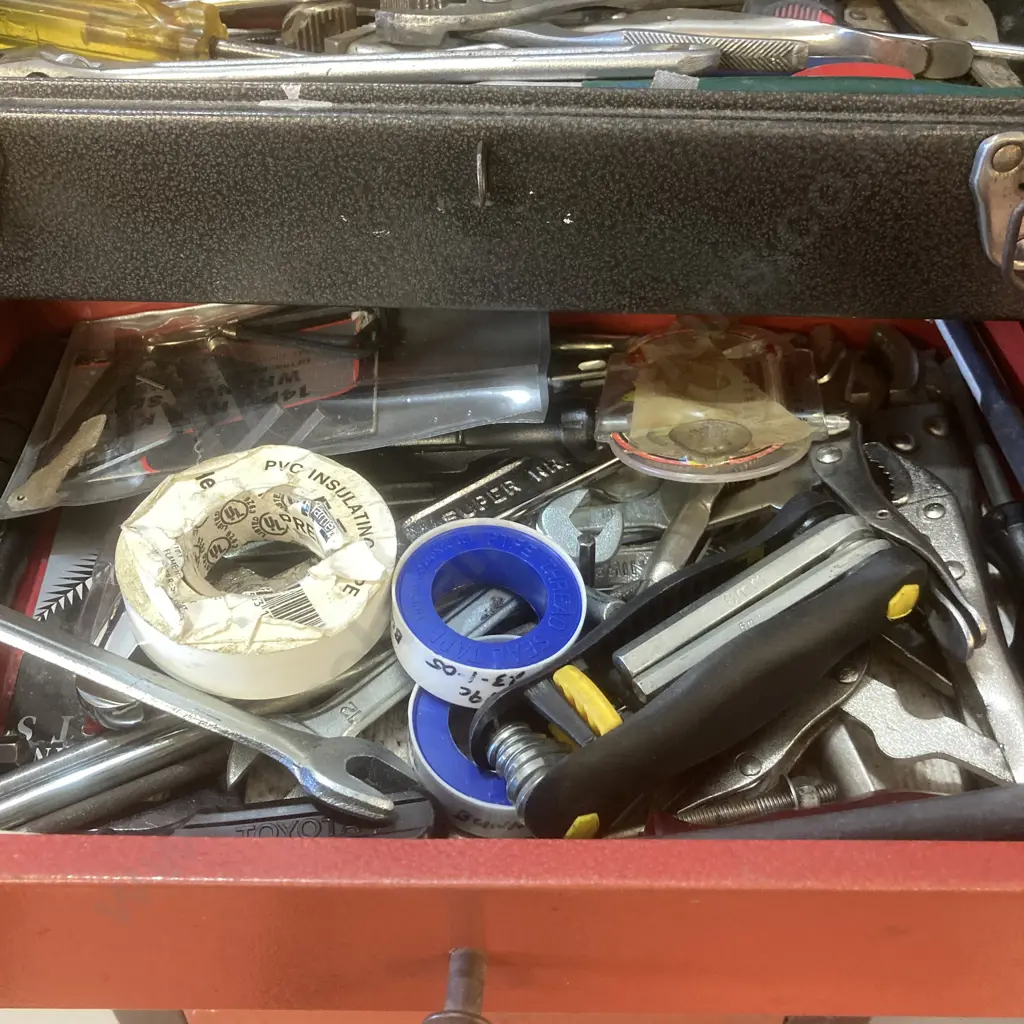 Steel Toolbox & Roller Cabinet With Tools Image 1++