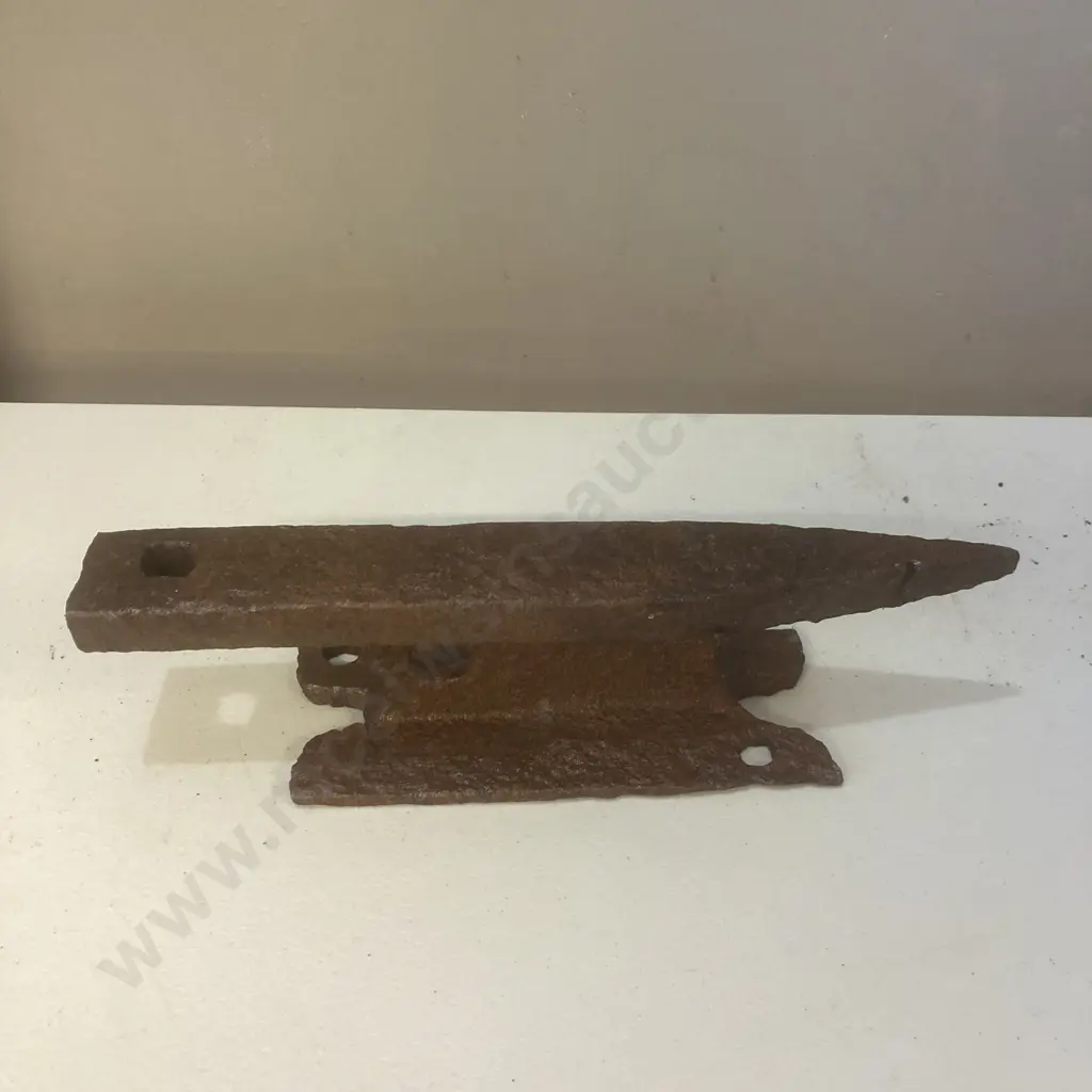 Old Anvil Ex Waihi, H10 W38.5 D10cm Image 1++