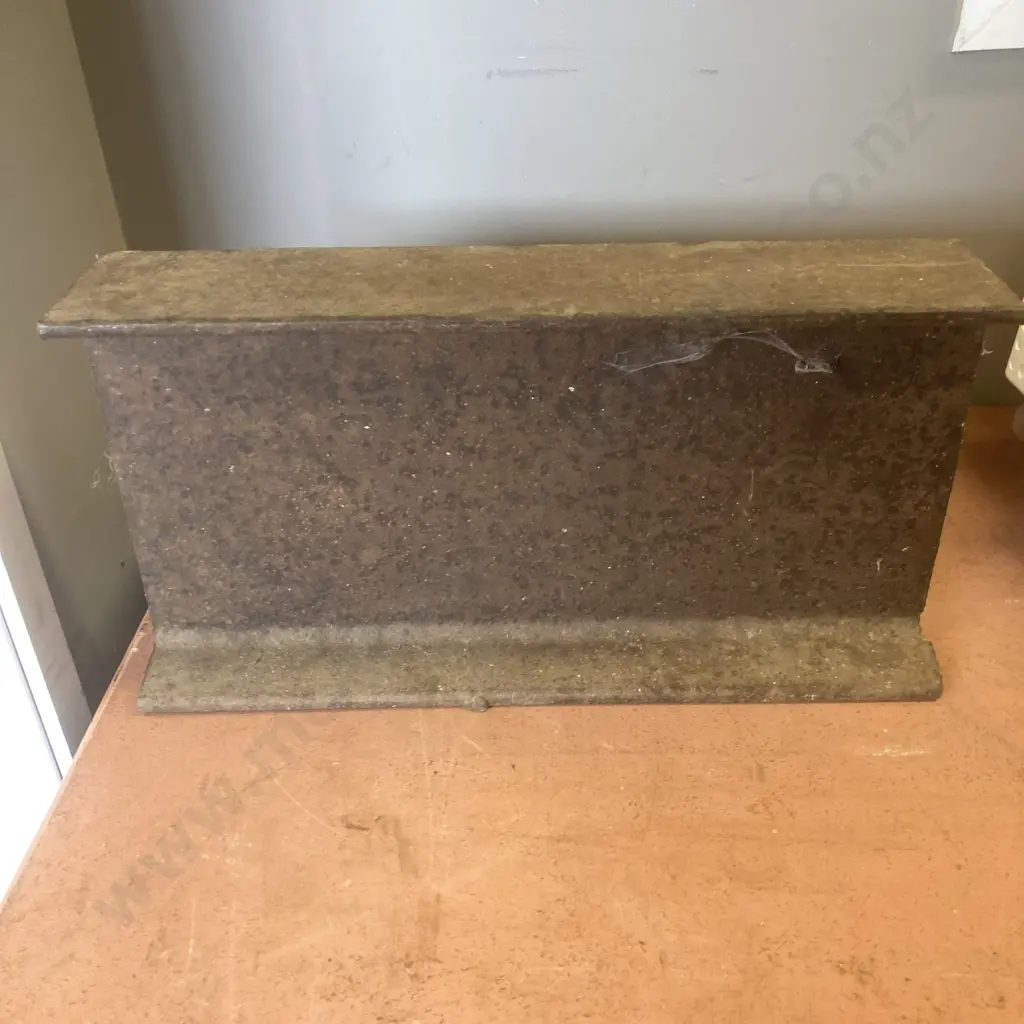 Anvil / Piece Of Steel, H23 W45 10.5cm Image 1++