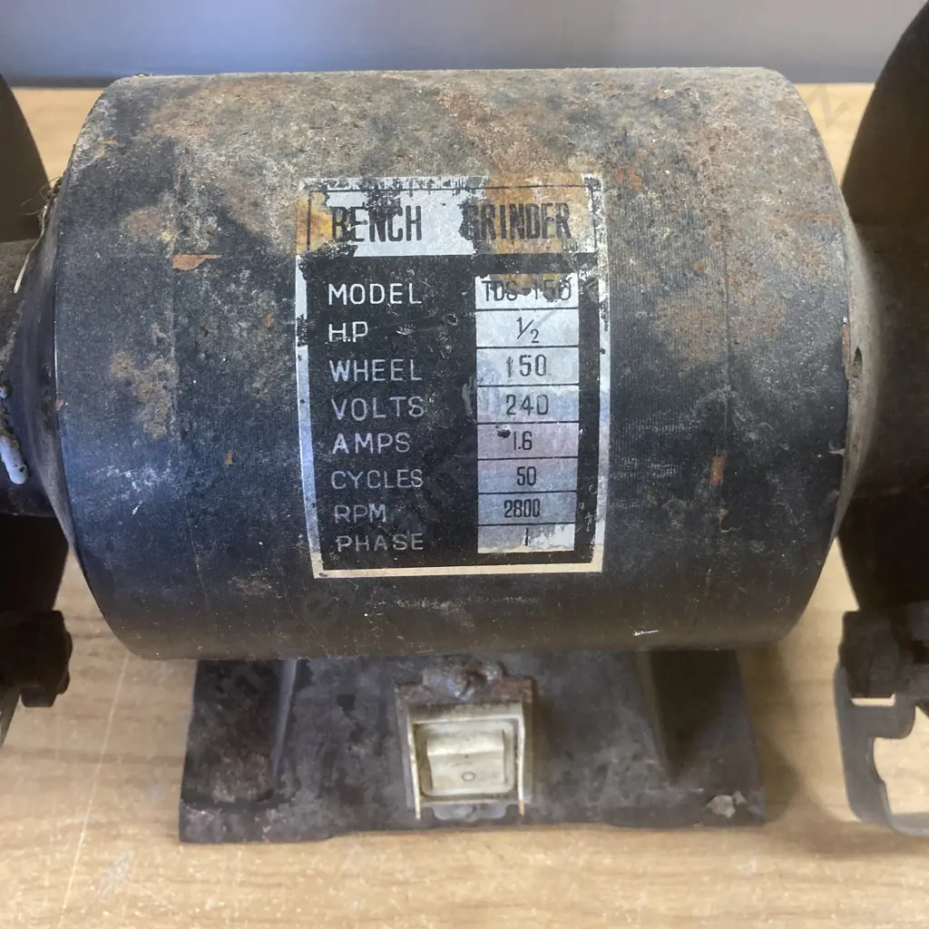 Bench Grinder - TDS 150 Image 1++