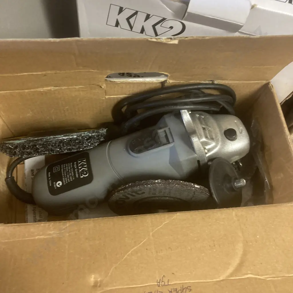 Lot of Assorted Power Tools Image 1++