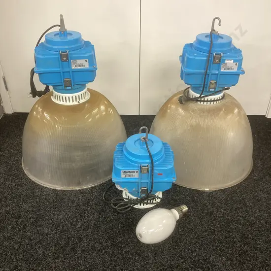 Lot of 3 Industrial Lights With Bulbs. 400W Metal Halide