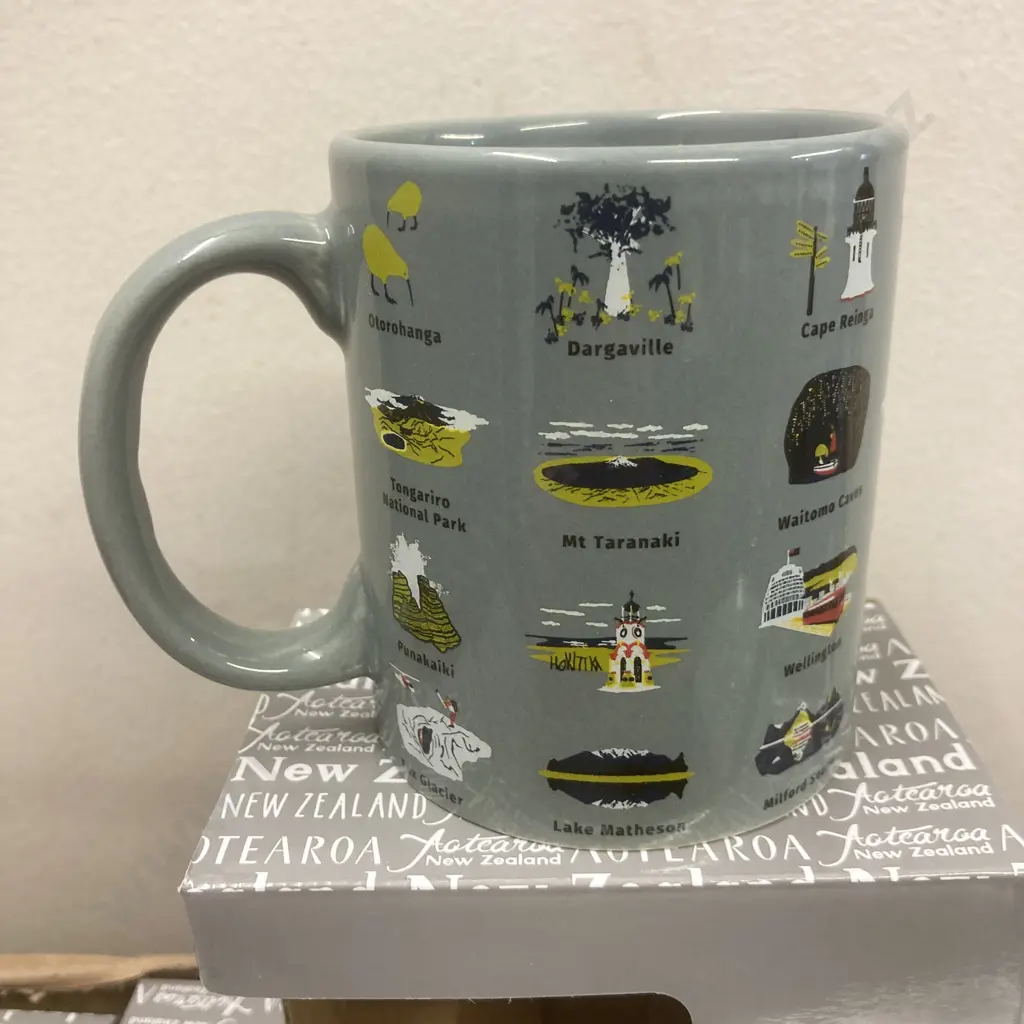 47 x Kiwiana New Zealand Cities Mugs - H&B Design Image 1++