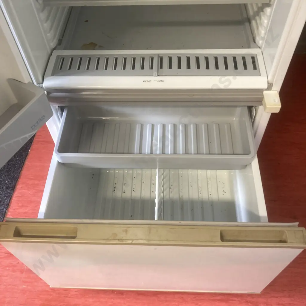 Fisher & Paykel Frigidaire Fridge With Drawer At Base, Model C365H Image 1++