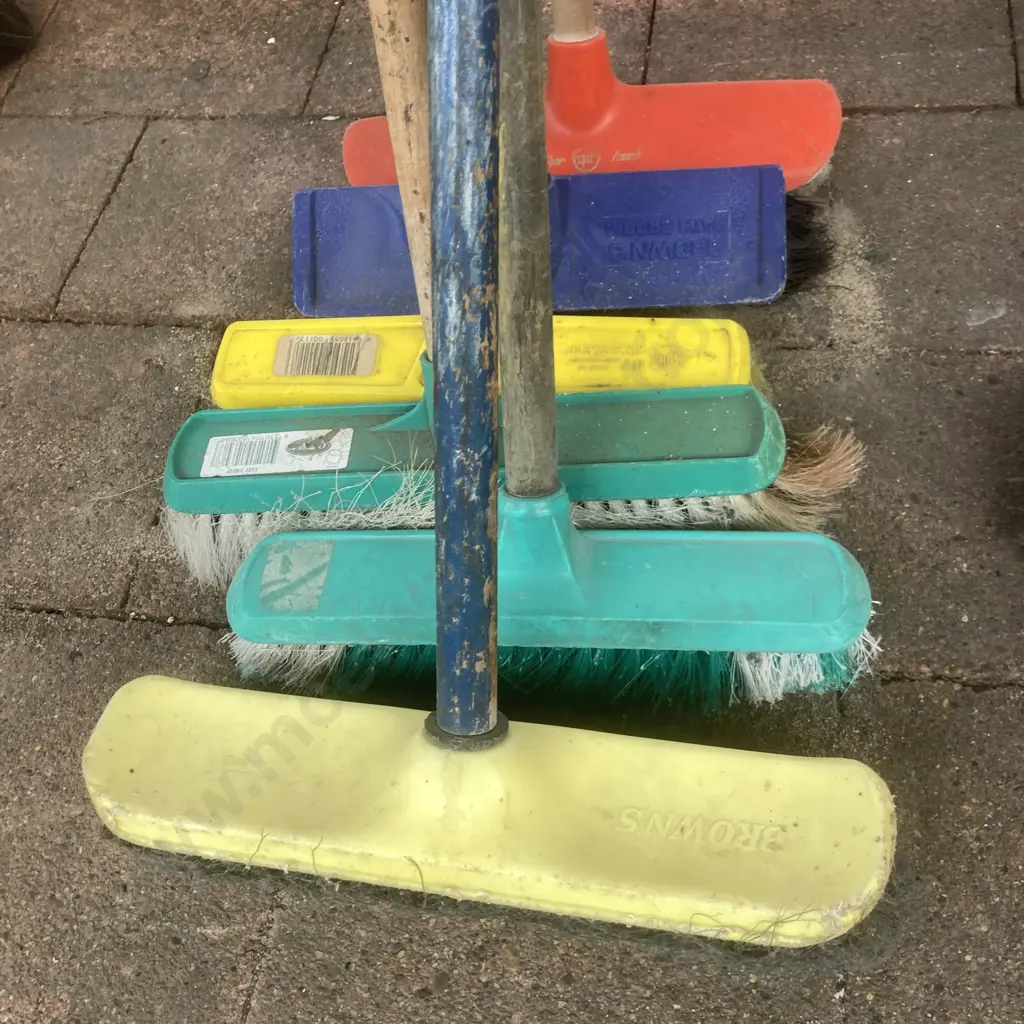 Lot of 6 Brooms Image 1++