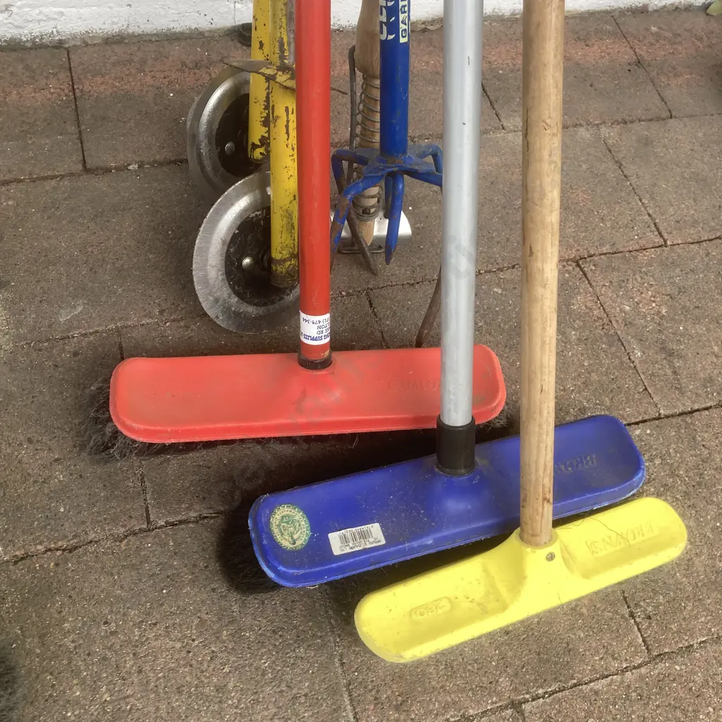 Lot of 3 Brooms, Garden Claw, 2 Edgers Image 1++