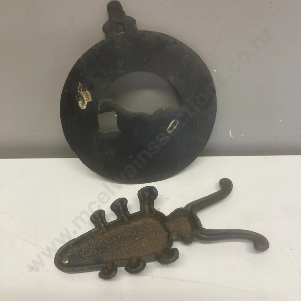 Cast Iron Boot Beetle & Welcome Plaque With Ducks Dia22cm Image 1++