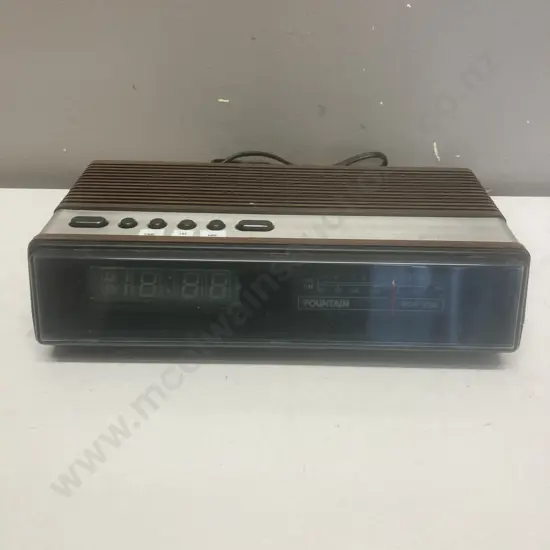 Vintage Fountain Radio Alarm