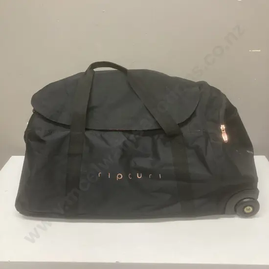 Ripcurl Ladies Jupiter Rose Travel Bag - 80 Litre Roller Duffel bag With Telescoping Handle)